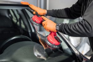 4 Signs You Need Auto Glass Replacement