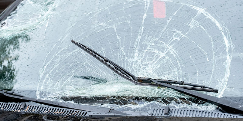 Three Signs It’s Time to Replace Your Auto Glass